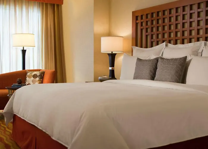 Renaissance Phoenix & Conference Center Hotel