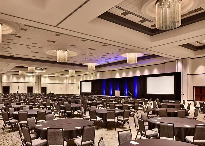 Renaissance Phoenix & Conference Center Hotel