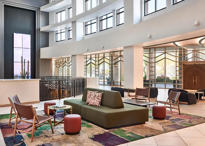 Hotel Renaissance Phoenix & Conference Center