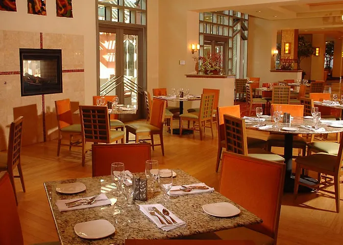 Hotel Renaissance Phoenix & Conference Center 4*